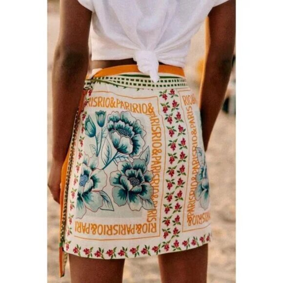 Tablecloth Print Wrap Side Knot Mini Skirt - Picture 4 of 5